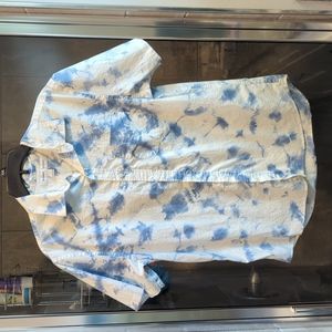 Old Navy Blue and White Tie-dye Button Up Shirt